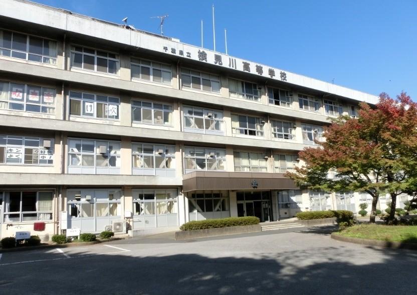 スマホでＢＹＯＤ　自習、連絡、授業にも　千葉県立検見川高校の試み