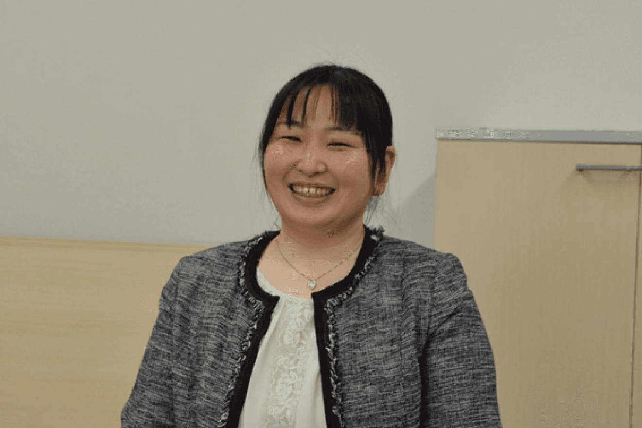 探究学習を担当する池田幸代先生の写真