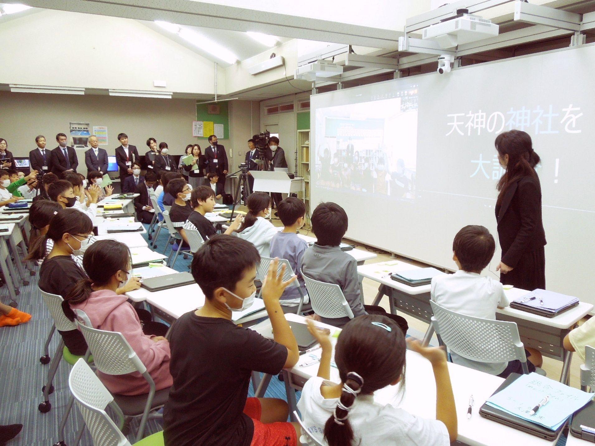  「未来の教室」公立小学校で早くも稼働　埼玉県鴻巣市の鴻巣中央小